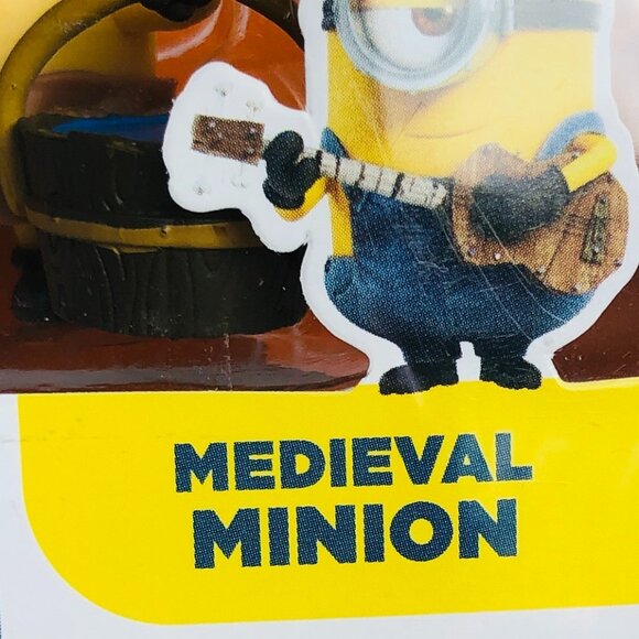 Despicable Me Minions Medieval Minion Poseable 2" Figure New In Box Age 4+ - Picture 7 of 10